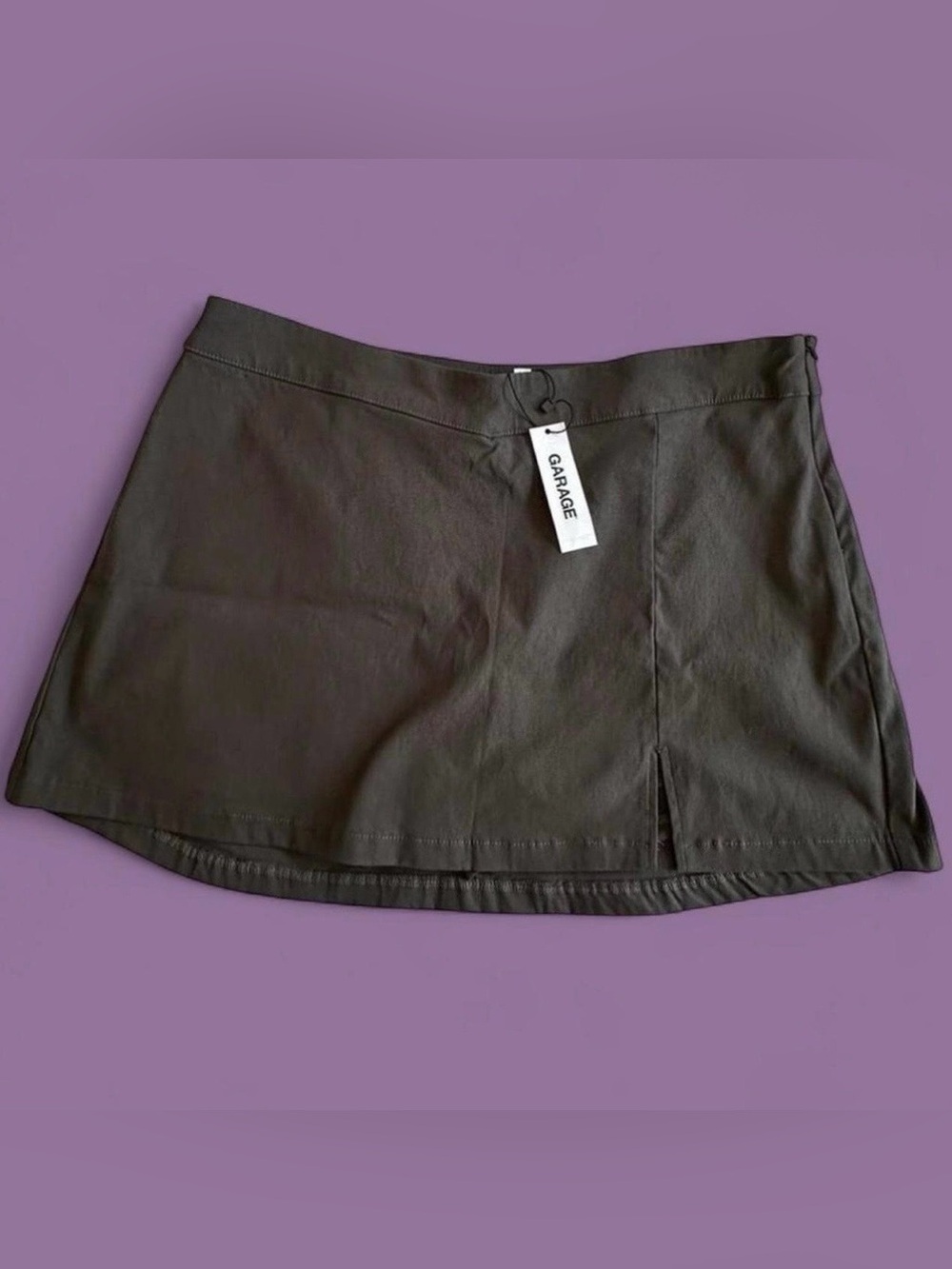 That's Hot Mini V Waist Skort
